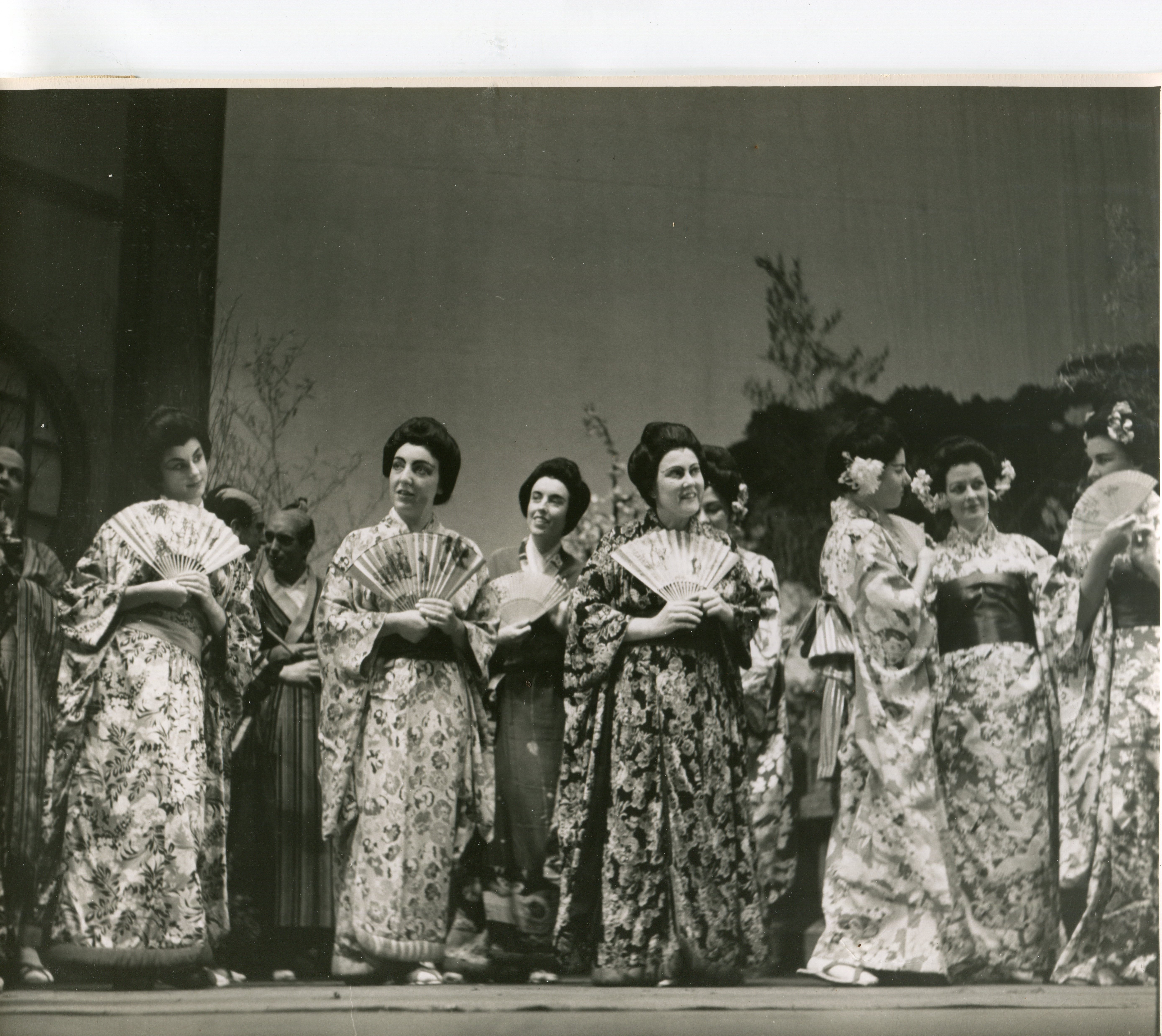 Chorus women 1950