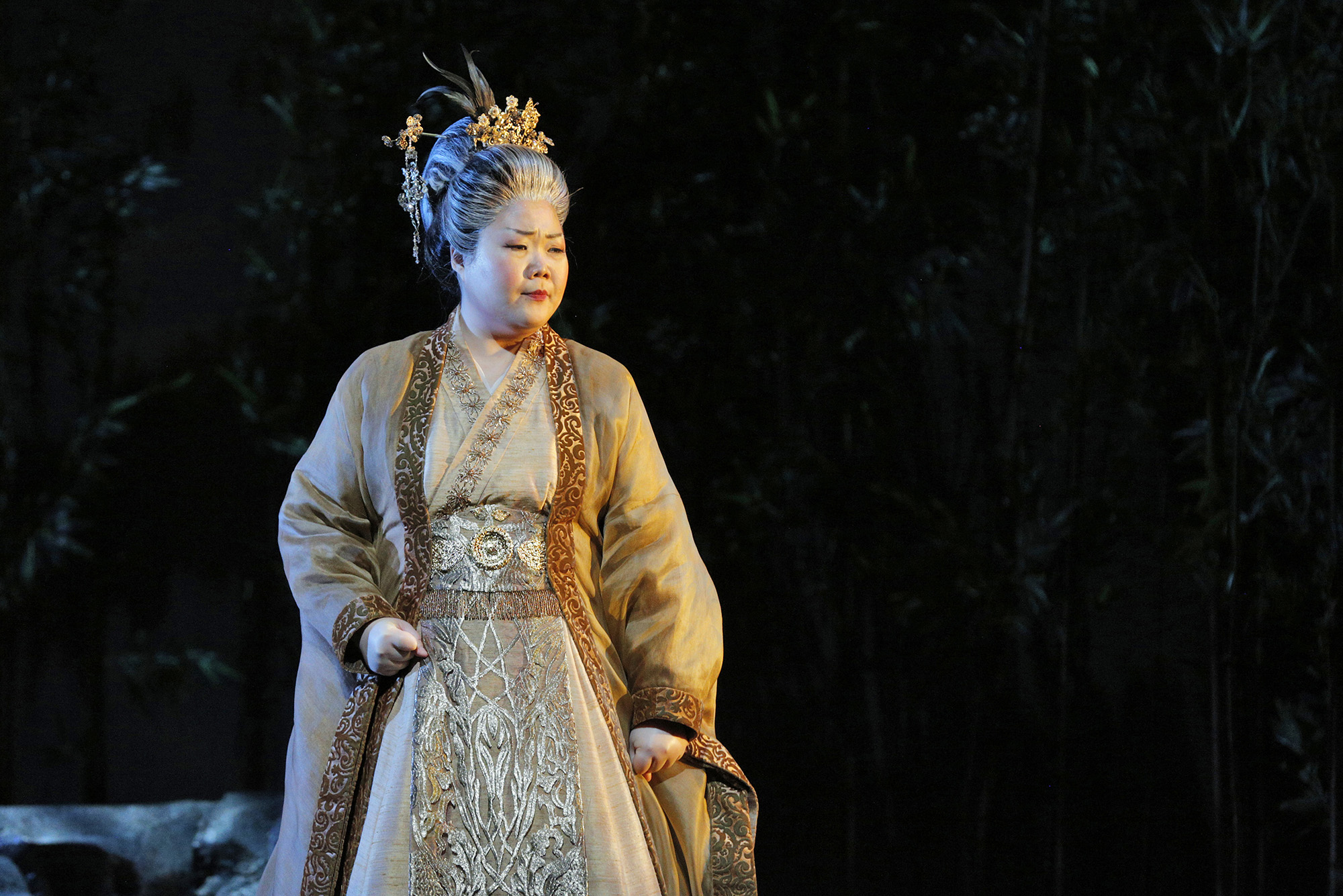 Hyona Kim (Lady Wang)