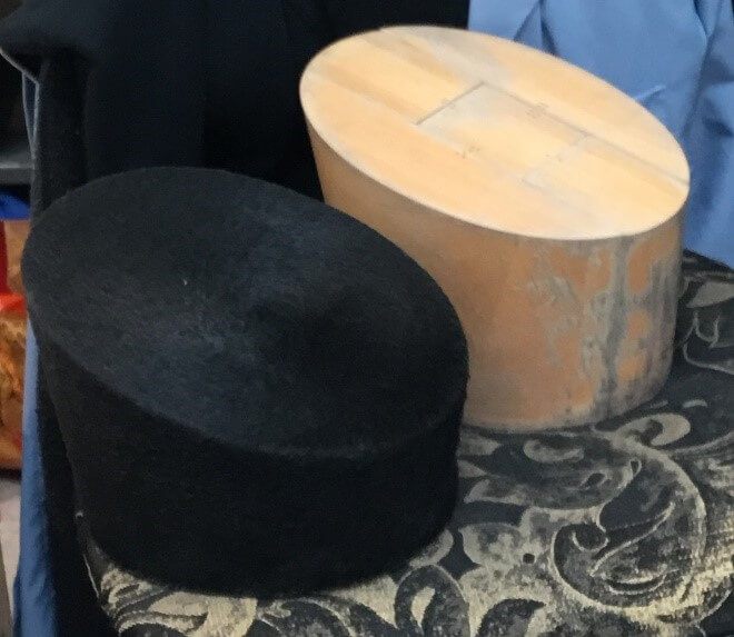 A puzzle hat block used to create hats in Aida.