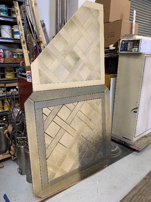 The shape of the parquet flooring panels, and the numbering system that will ensure their correct placement.