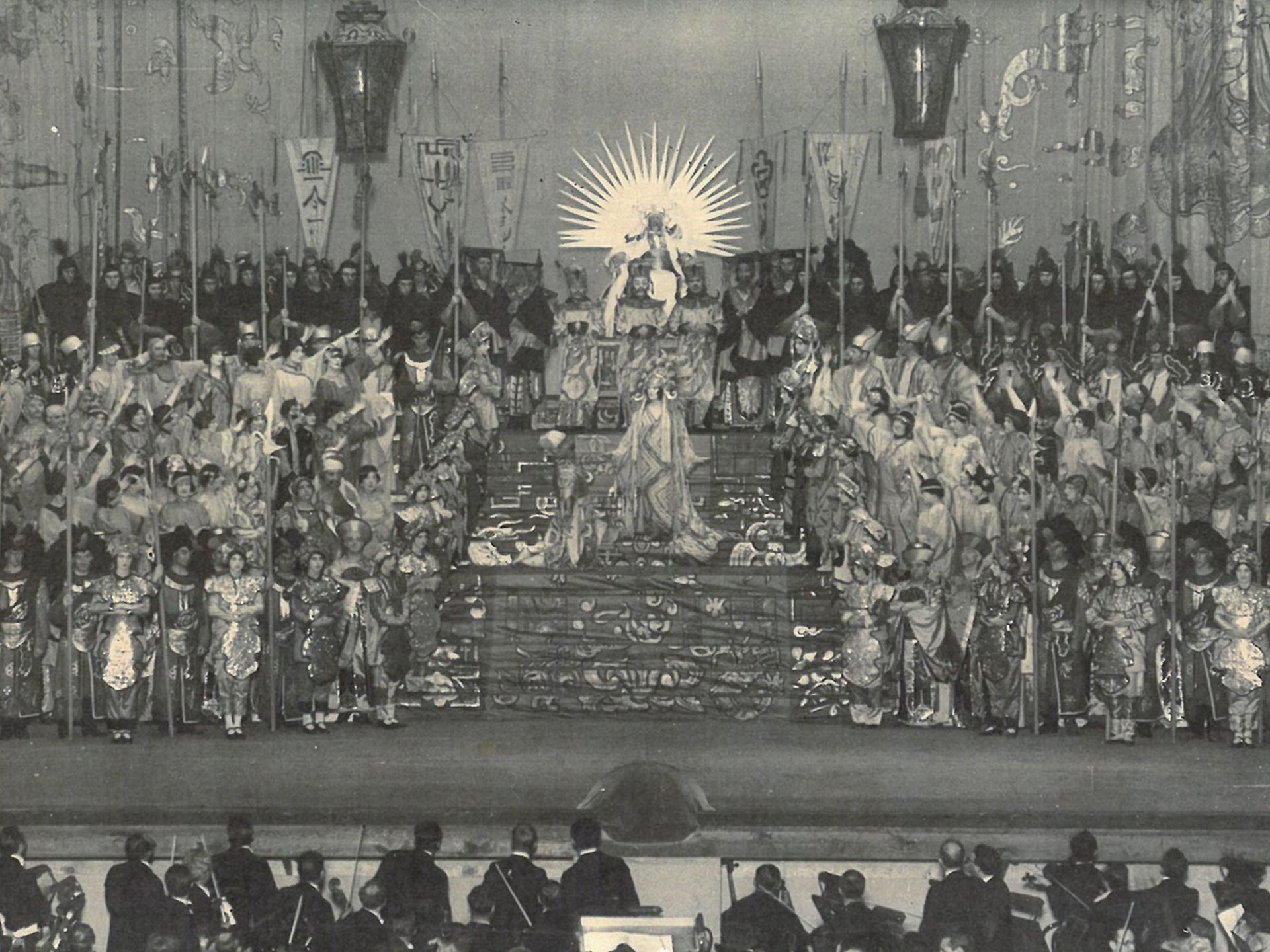 1927 Turandot set