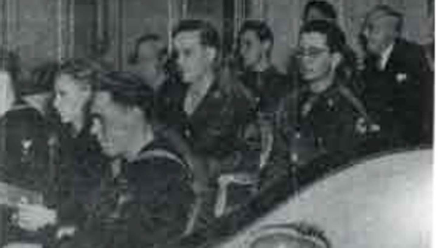 1942 Service men at the opera