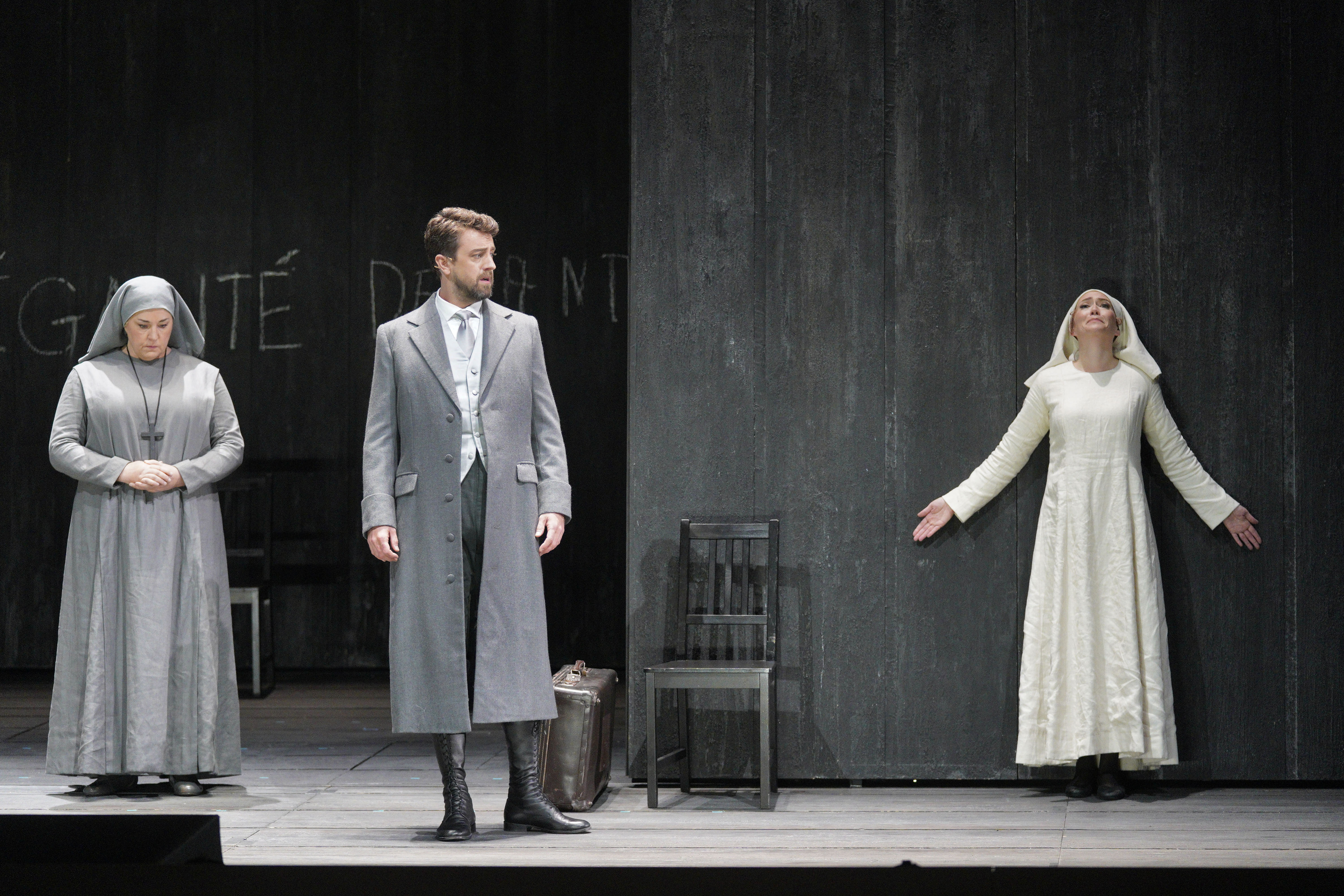 Heidi Stober (Blanche de la Force), Ben Bliss (Chevalier de la Force) and Melody Moore (Mother Marie)