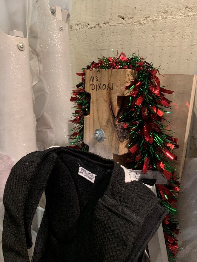 A close-up of the wing fabric, and the wing carts in action and with decoration!