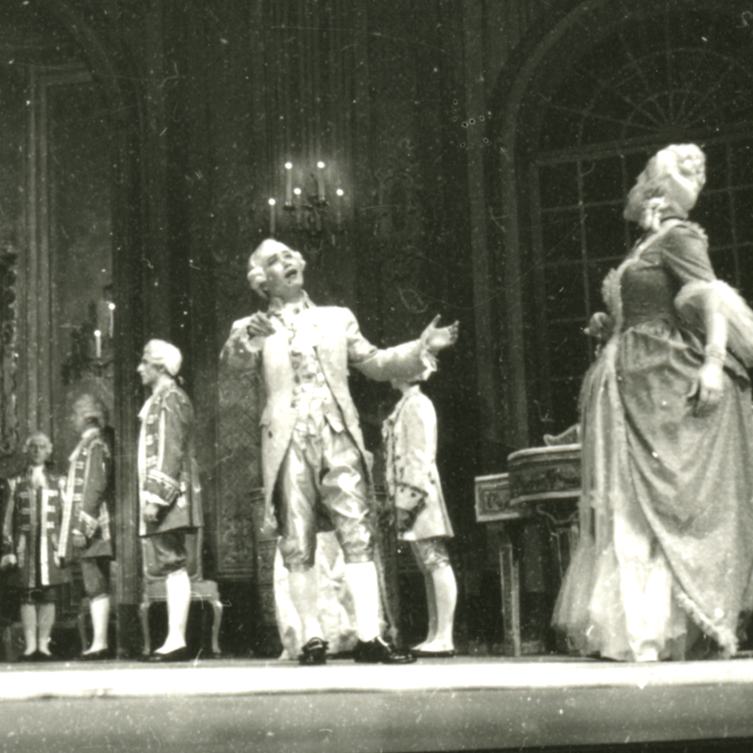 A man full of art A man full of art