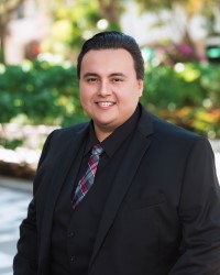 Gabrielle Beteag Moisés Salazar