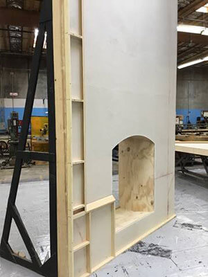 The beginnings of the canon position scenery in Act III.