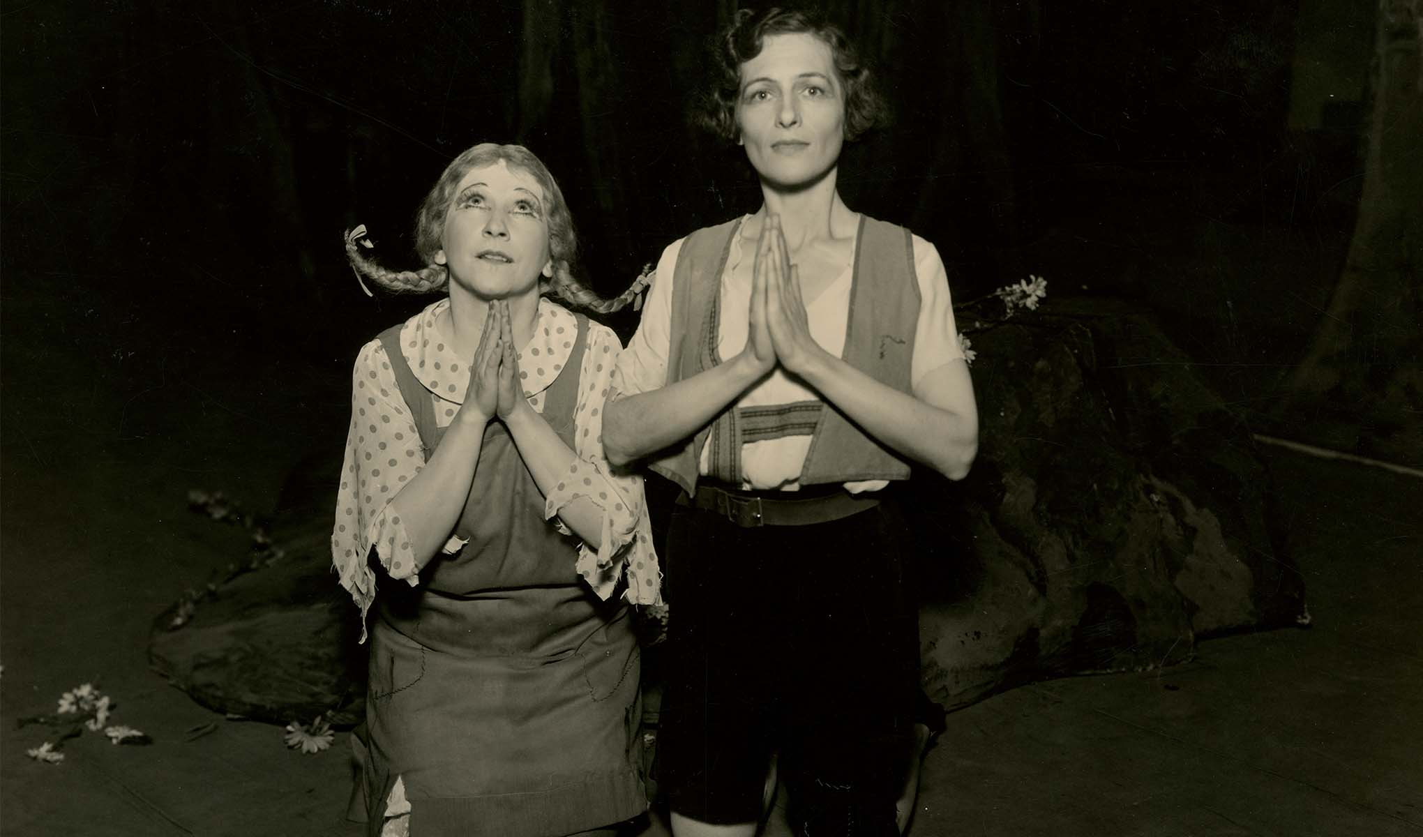Hansel and Gretel (1930) with Queena Mario and Elinor Marlo. (Photo: Lawrence B. Morton)